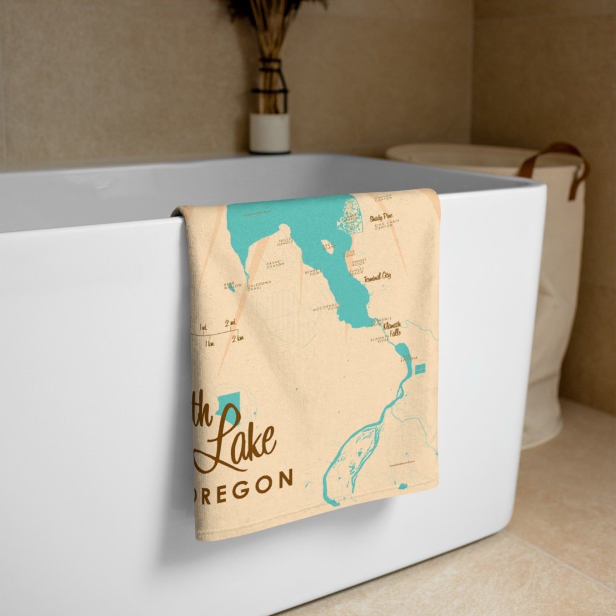 Klamath Lake Oregon Beach Towel